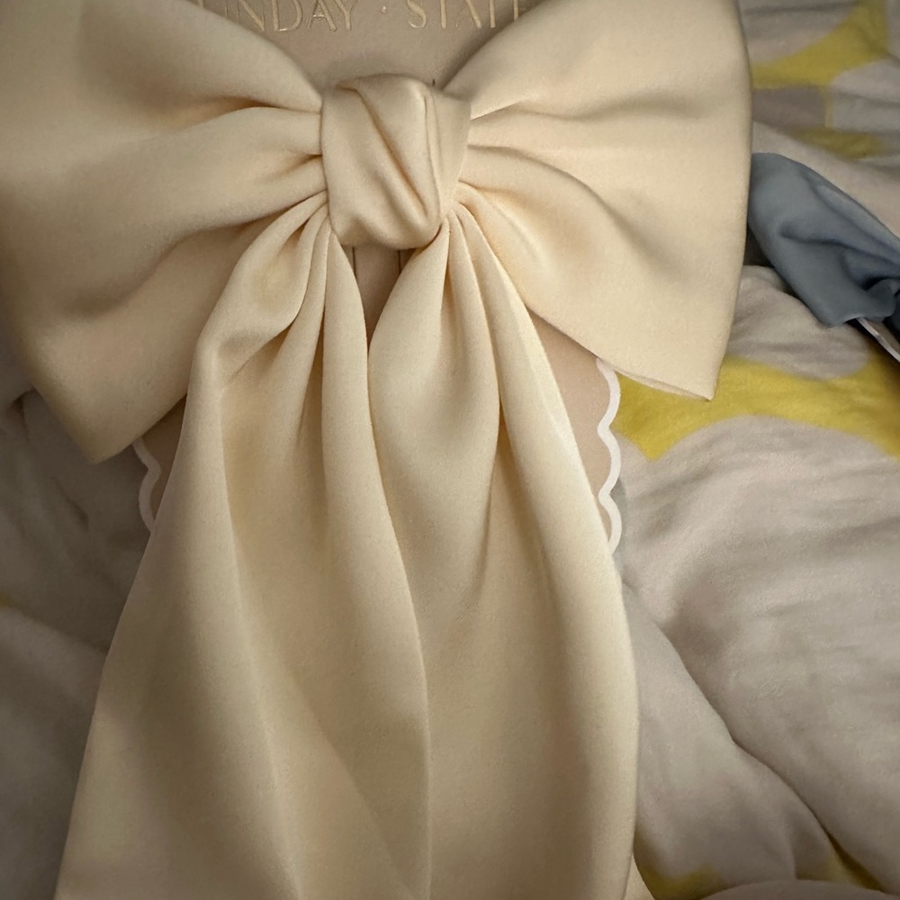 Sunday State NEW large Elegant cream  Hair Bow